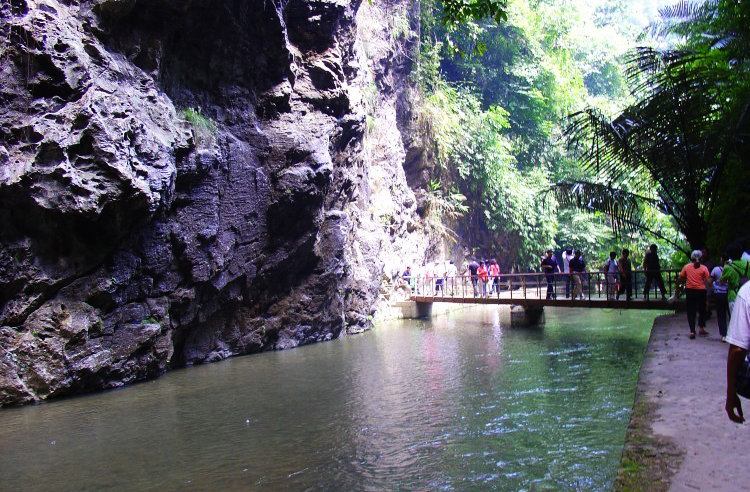 通灵大峡谷旅游