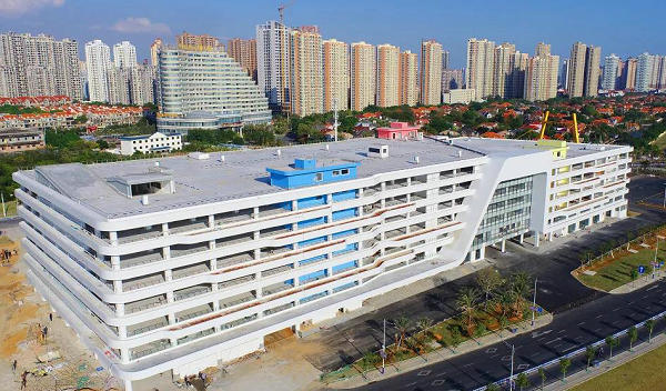 北海银滩首个立体停车场元旦投入使用，首批开放汽车停车位1300个